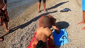 C'È Un Rischio Pubblico, Quindi Preparati Per Un'Azione Bollente Sulla Spiaggia.